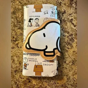 Snoopy And Charlie Brown Tri- Fold Wallet 5 Credit Cards Slots And Bill Holder